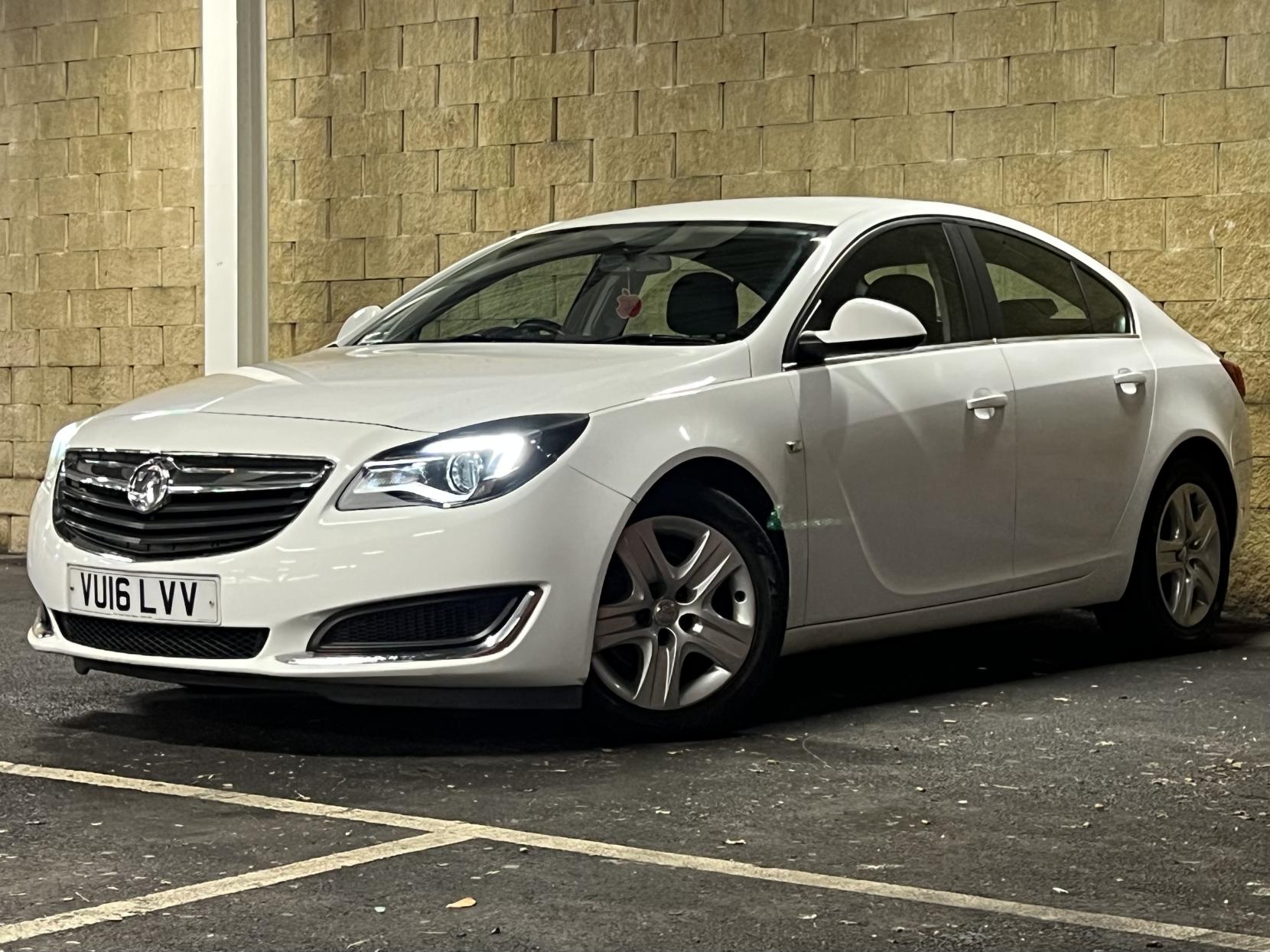 Vauxhall Insignia 1.6 CDTi ecoFLEX Design Nav Hatchback 5dr Diesel Manual Euro 6 (s/s) (136 ps)