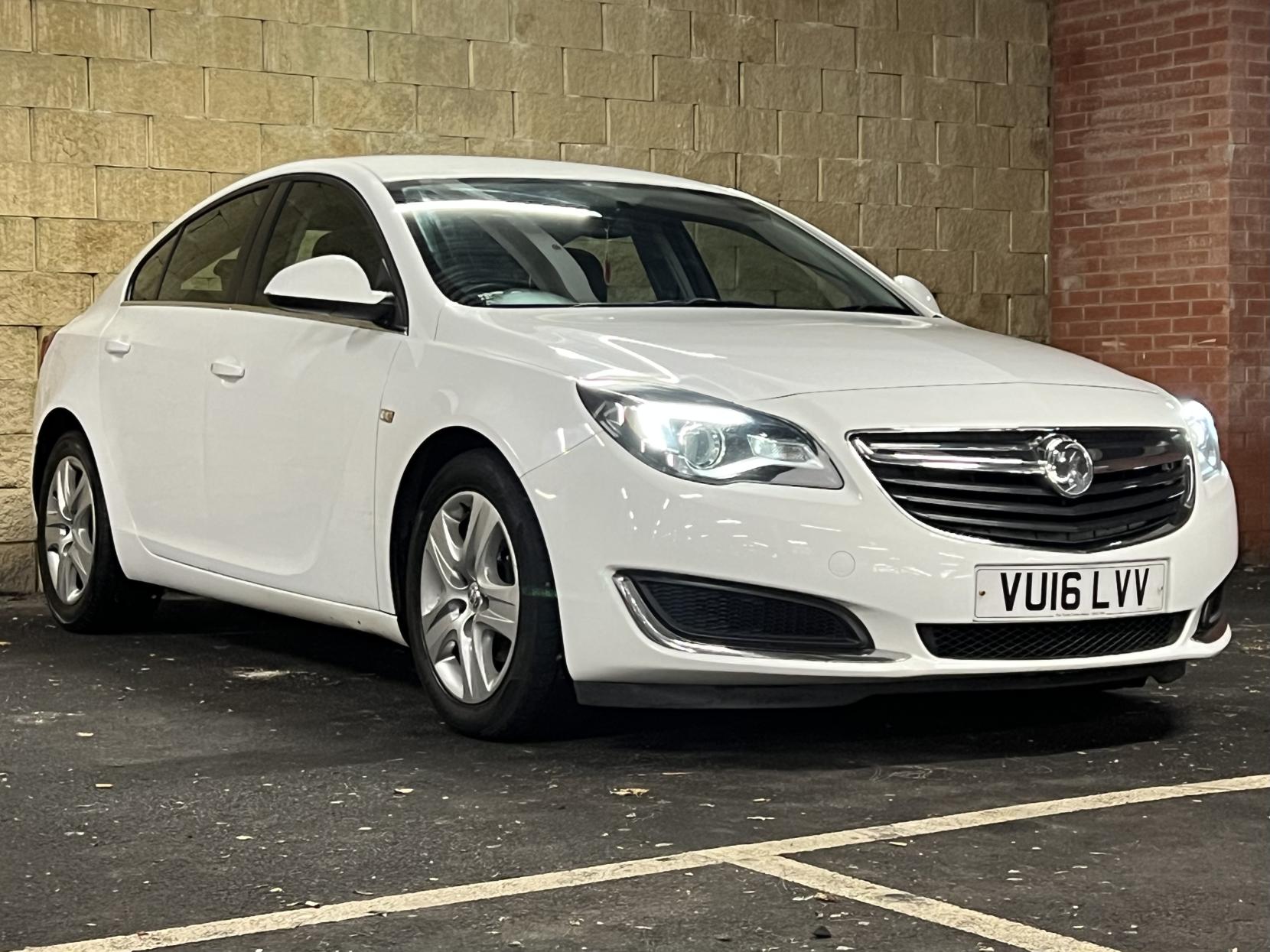 Vauxhall Insignia 1.6 CDTi ecoFLEX Design Nav Hatchback 5dr Diesel Manual Euro 6 (s/s) (136 ps)