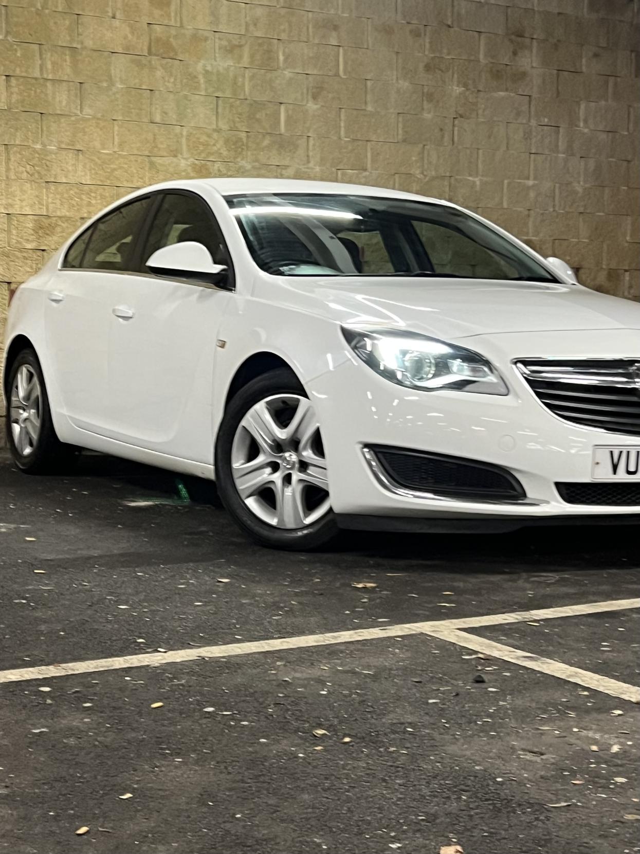 Vauxhall Insignia 1.6 CDTi ecoFLEX Design Nav Hatchback 5dr Diesel Manual Euro 6 (s/s) (136 ps)